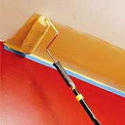 как покрасить потолок ровно